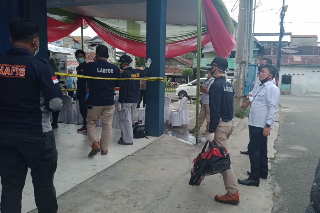 BREAKING NEWS Puslabfor Polri Olah TKP Bank Lampung Kota Agung Terbakar