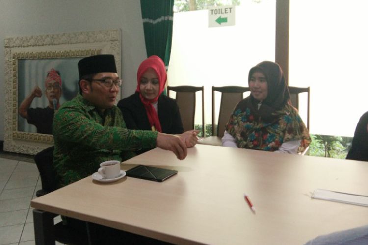 rabiatul-adawiyah-ridwan-kamil_20180701_125021.jpg