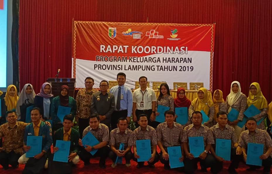 Dissos Lampung Beri Penghargaan Pelaksana PKH Terbaik dan Pendamping PKH Inspiratif 2019