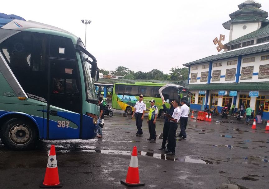 300 Bus Sudah Ramp Check