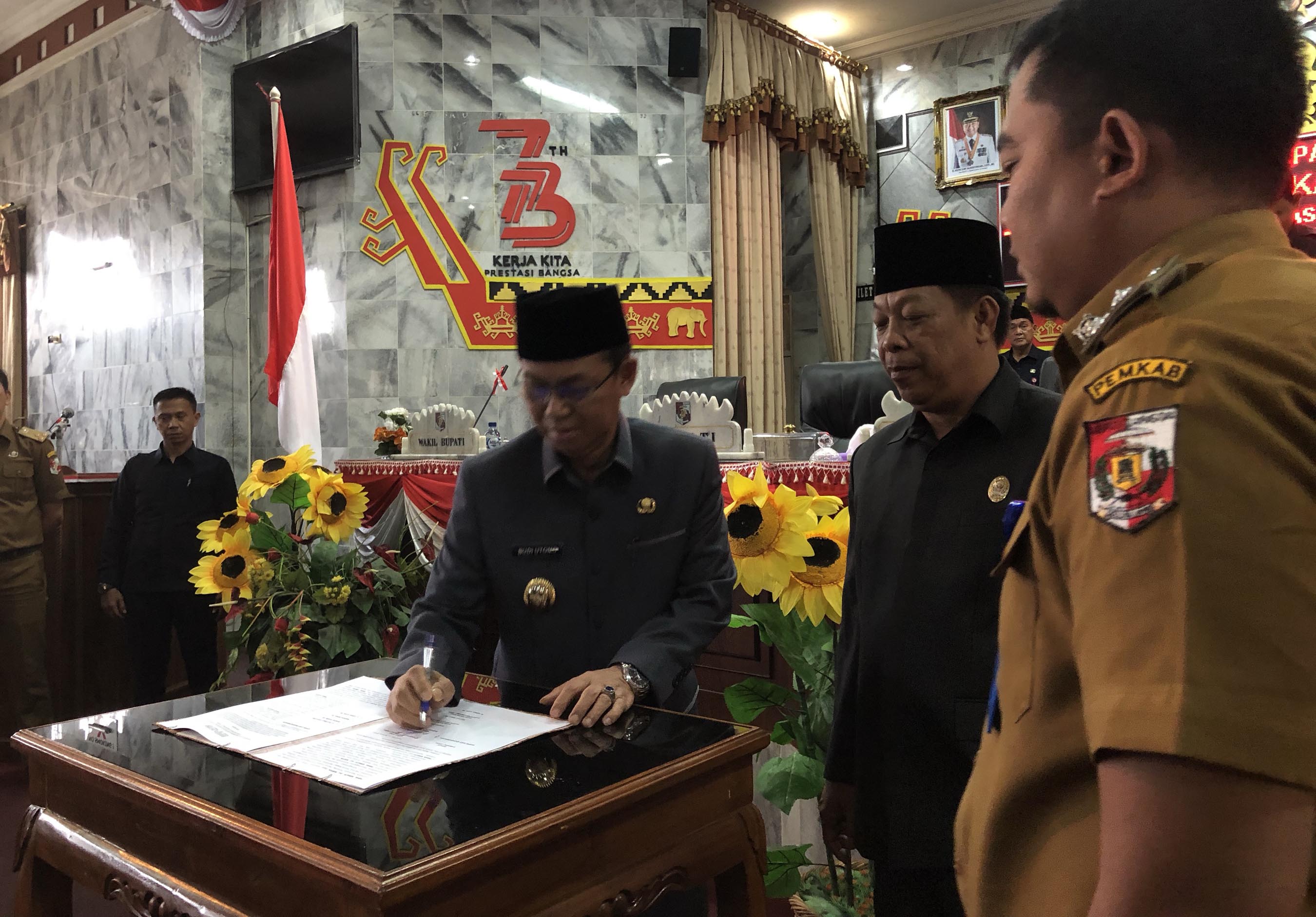 Lima Raperda Usul Inisiatif DPRD Lampung Utara Disahkan