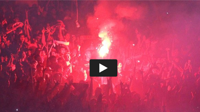 red-flare-the-jakmania_20160514_104822.jpg