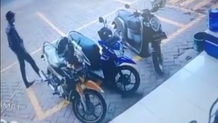 Curanmor di Bandar Lampung, Motor Kasir Minimarket Digasak di Depan Mata