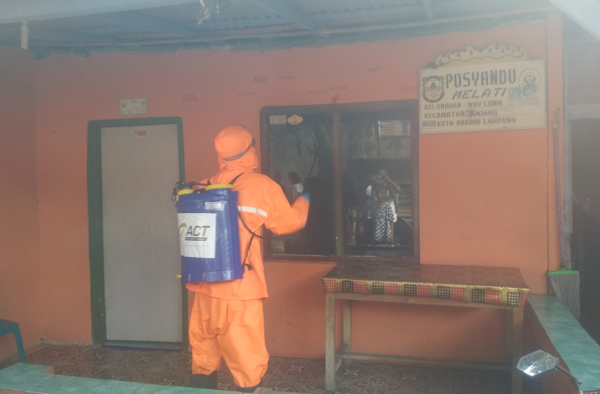 Eks Lokalisasi Pemandangan Tak Luput Disemprot Disinfektan