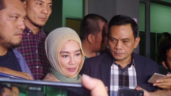 Kerap Diperas, Ini 5 Pengakuan Mengejutkan Reza Artamevia tentang Gatot Brajamusti