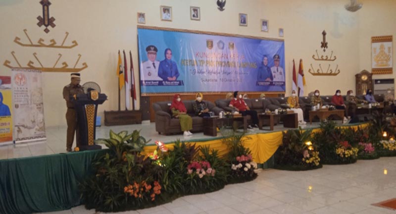 riana-sari-sambangi-lampung-timur-dawam-berharap-beri-saran-demi-perkembangan-lamtim.jpg