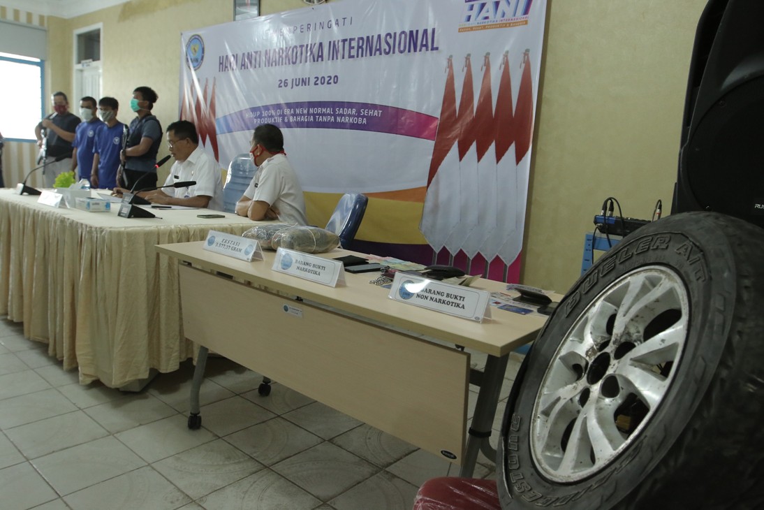 Ribuan Pil Ekstasi yang Diamankan BNNP Lampung Diduga Berasal dari Jaringan Internasional