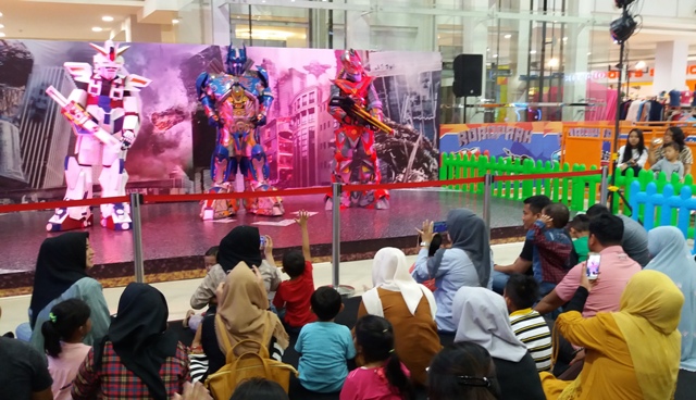 Robot-robot Transformers Sambangi Mal Boemi Kedaton, Catat Tanggalnya