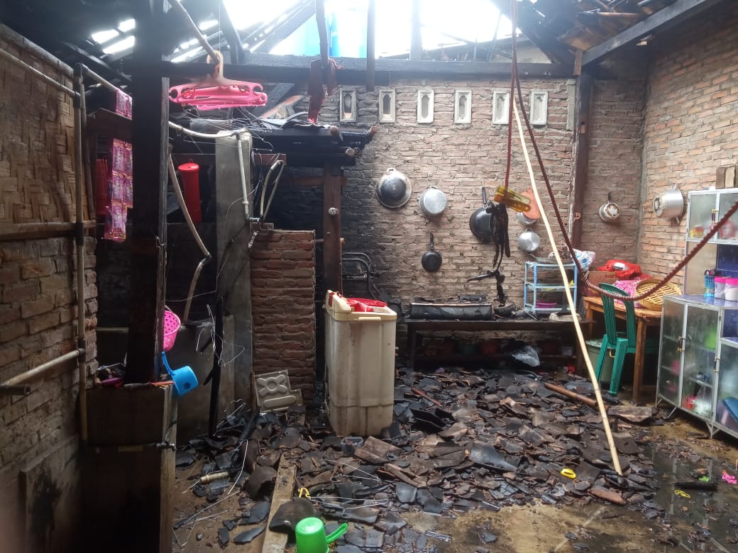 Rumah Pedagang Pakaian Terbakar, Polisi Sebut Pemicunya Korsleting Listrik