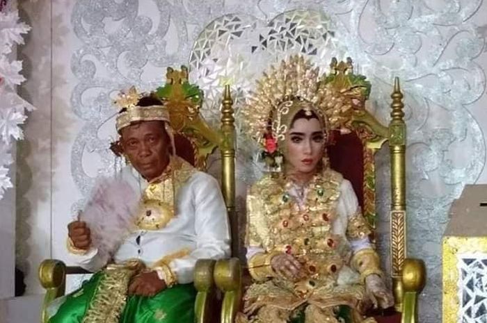 Pernikahan Pria 50 Tahun dengan Siswi SMP, Pengantin Wanita Tunjukan Perilaku Tak Lazim Saat Nikah
