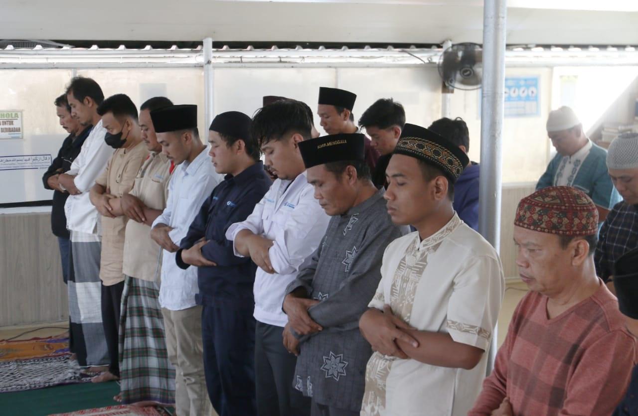 Bacaan Niat Salat Idul Adha Lengkap dengan Artinya