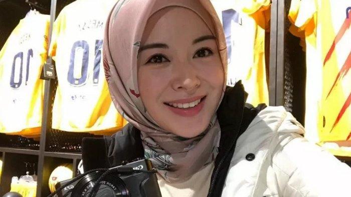 Ketemu Ustaz Abdul Somad, Selebgram Asal Korea Ayana Moon Merasa Terhormat: Akhirnya Bisa Bertemu