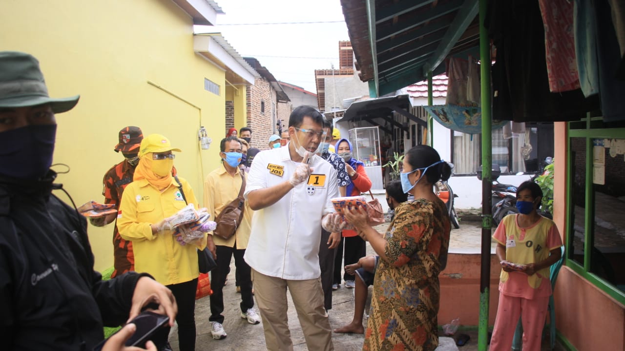sentuh-semua-kalangan-kampanye-rycko-jos-disambut-antusias-warga-bandar-lampung-3.jpg
