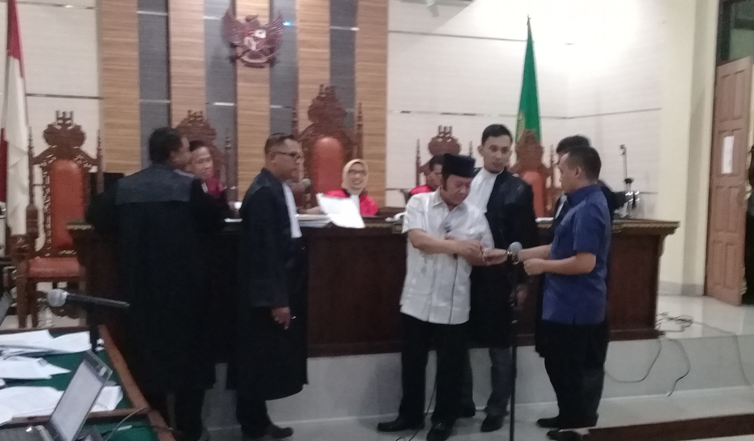 BREAKING NEWS - Mengaku Setor ke Nanang Ermanto, Zainudin Hasan Ditanya Jaksa soal Kode Khusus