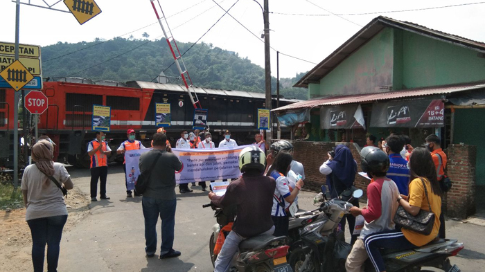 Sosialisasi Keselamatan, PT KAI Klaim Tak Ada Lakalantas di Perlintasan Sebidang Tahun 2020