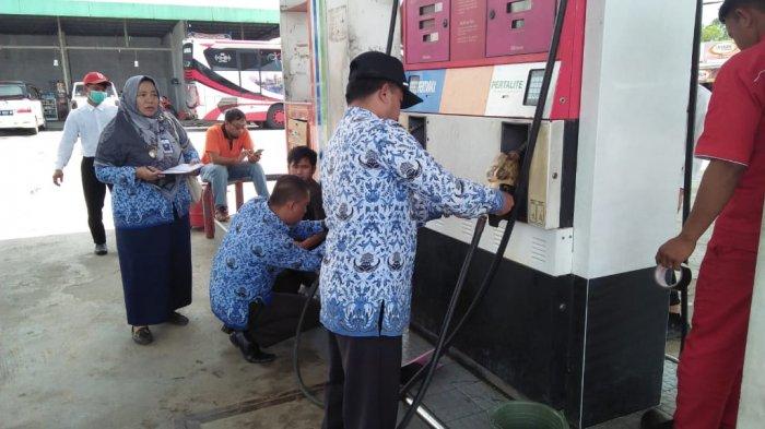 spbu-disegel-di-lampung-barat-diduga-curangi-takaran-pertalite-dan-pertamax-berikut-fakta-faktanya.jpg