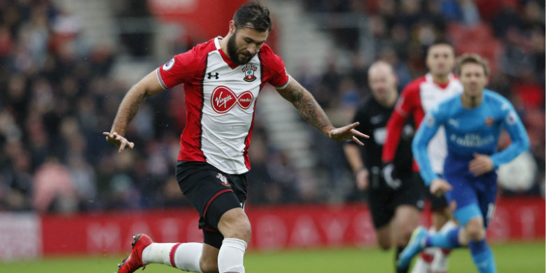 striker-southampton-charlie-austin_20171210_200815.jpg