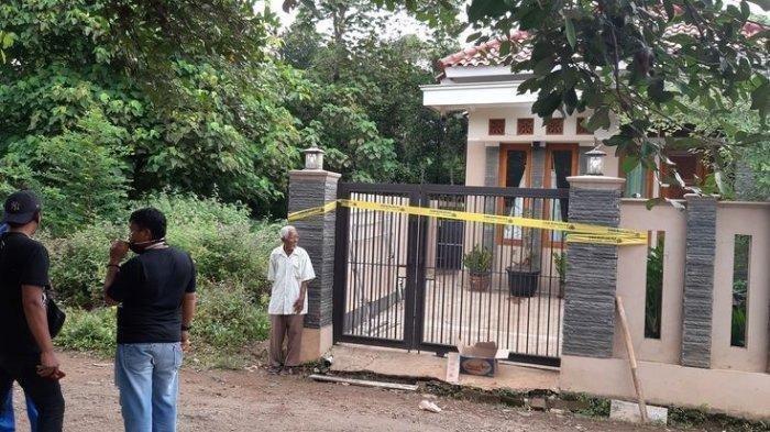 Suara Teriakan Berasal dari Satu Keluarga yang Dibacok Orang Misterius