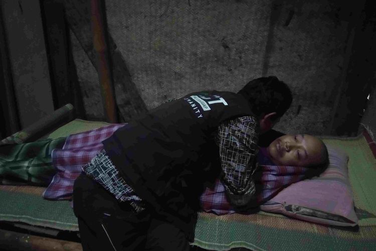 Kisah Warga Magelang 10 Tahun Tak Bangun dari Tempat Tidur