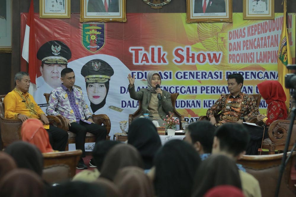 BERITA FOTO - 300 Siswa di Bandar Lampung Ikuti Talk Show Perkawinan Usia Dini