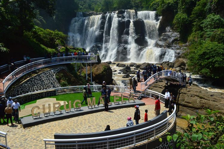 tempat-wisata-di-bandung-indahnya-curug-malela-yang-mirip-little-niagara.jpg