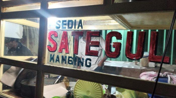 tempat-wisata-di-bandung-sate-gule-kambing-kang-dedi-langganan-pejabat-kota-kembang.jpg