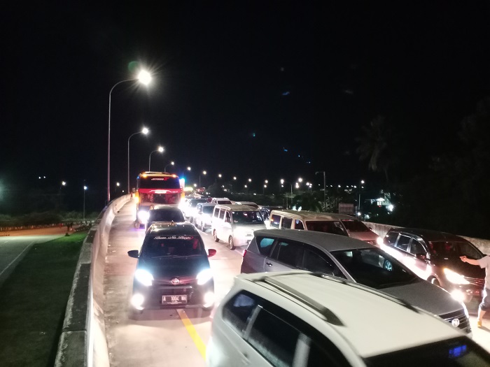 Update Merak Bakauheni, Terjadi Penumpukan Kendaraan di Pelabuhan Bakauheni