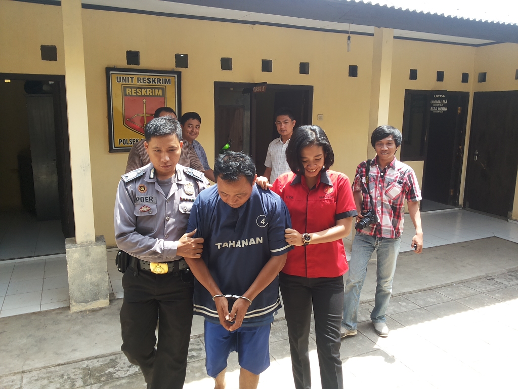 3 Tahun Dicabuli Ayah Tiri dan Kakak Kandung, Anak Perempuan 13 Tahun Ini Datang ke Polsek Sendirian