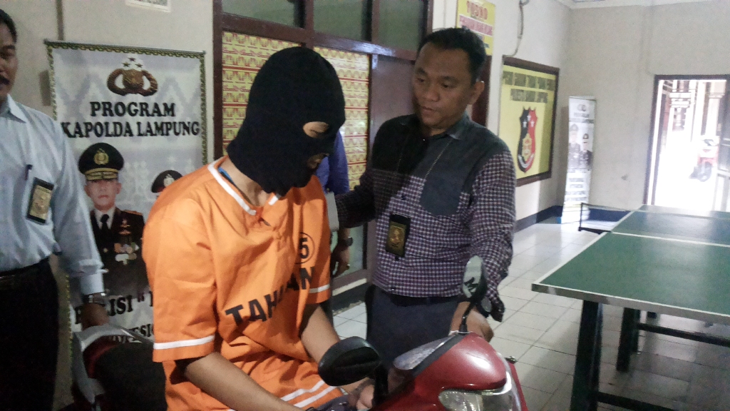 BREAKING NEWS: Lagi Tunggu Rekan Saat Mau Curi Motor, Nurhadi Ditangkap Polisi