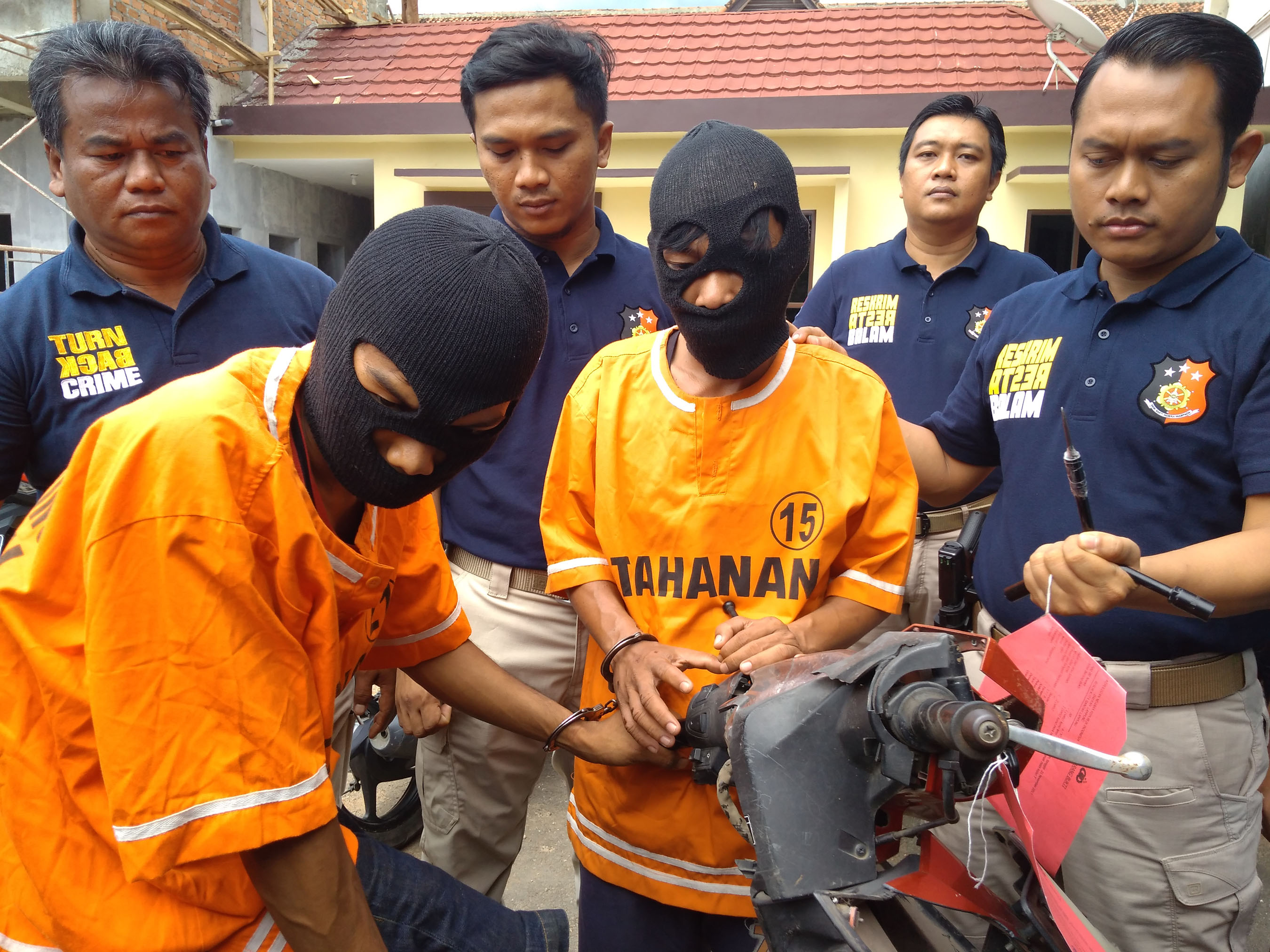tersangka-curanmor_20171121_194759.jpg