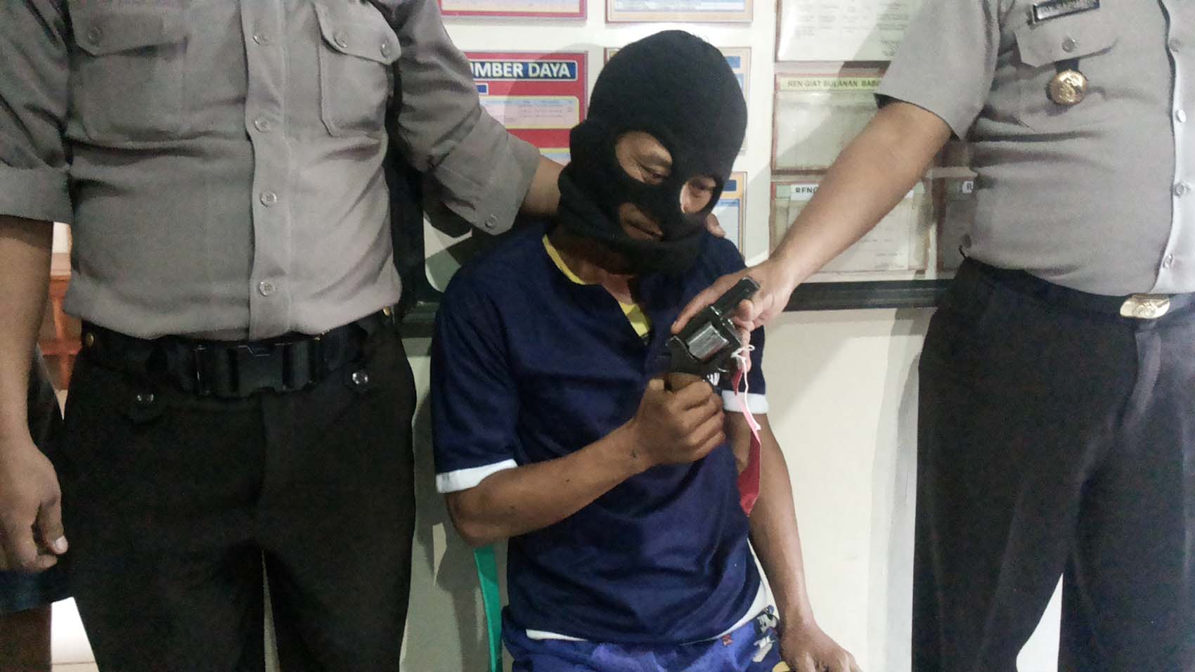 BREAKING NEWS: Setiap Beraksi, Umar Selalu Todongkan Senpi ke Korban