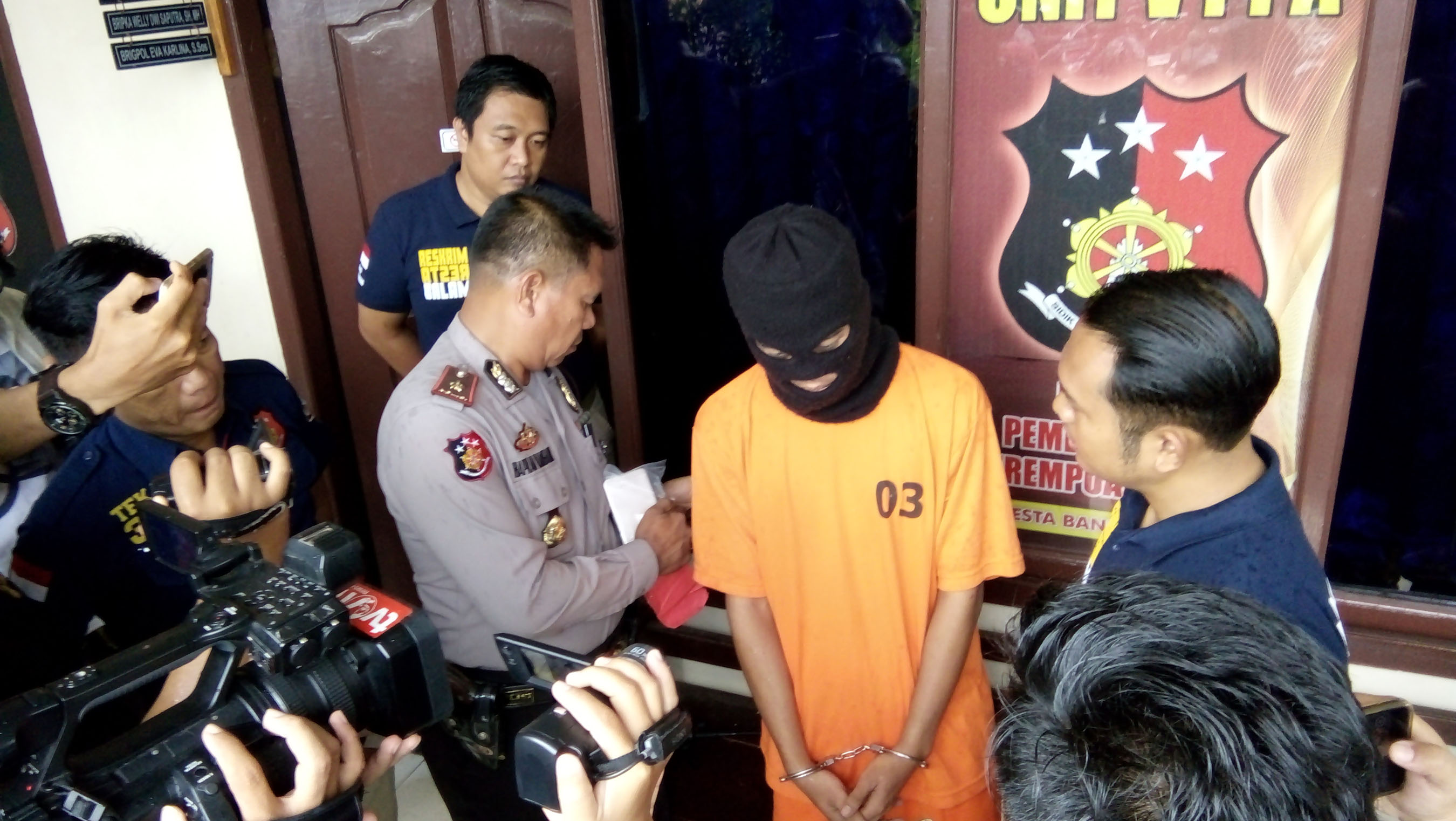 tersangka-jambret_20171116_133242.jpg