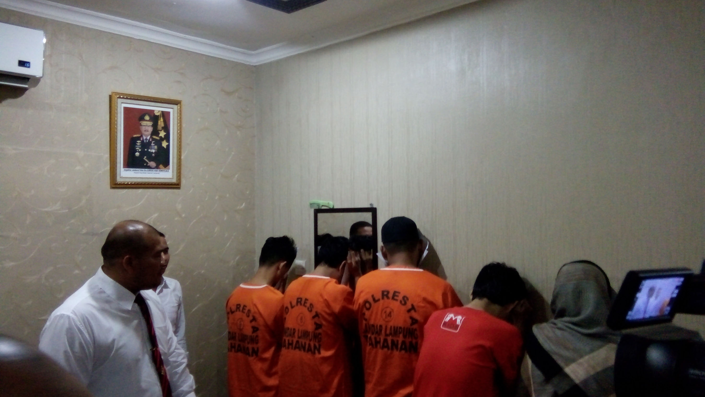 Miris! Pasangan asal Bandar Lampung Berpisah 5 Tahun Bertemu di Tempat yang Tidak Disangka-sangka