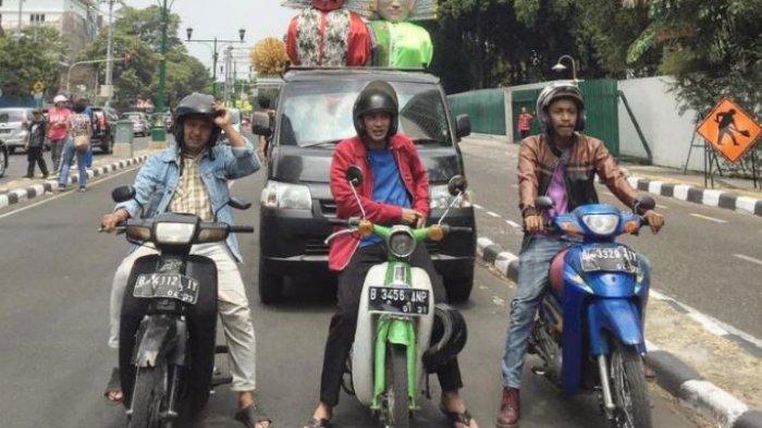 tiga-pemain-utama-sinetron-tukang-ojek-pengkolan.jpg