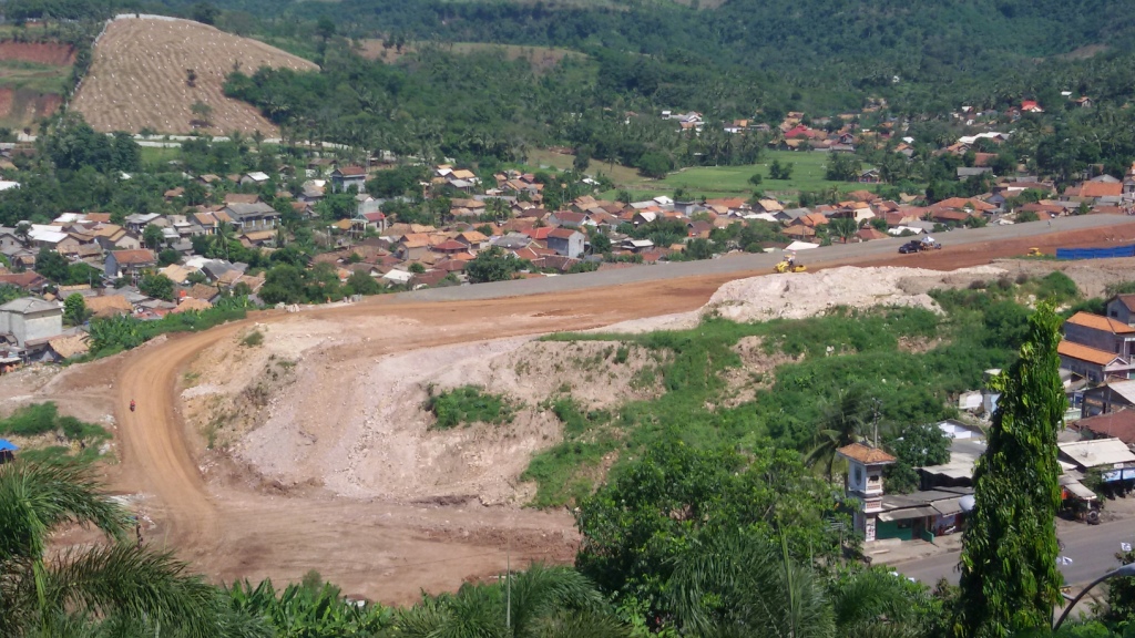 Belum Lapis Aspal, Pemkab Lamsel Akui Jalan Tol Lampung Belum Layak Digunakan Saat Arus Mudik