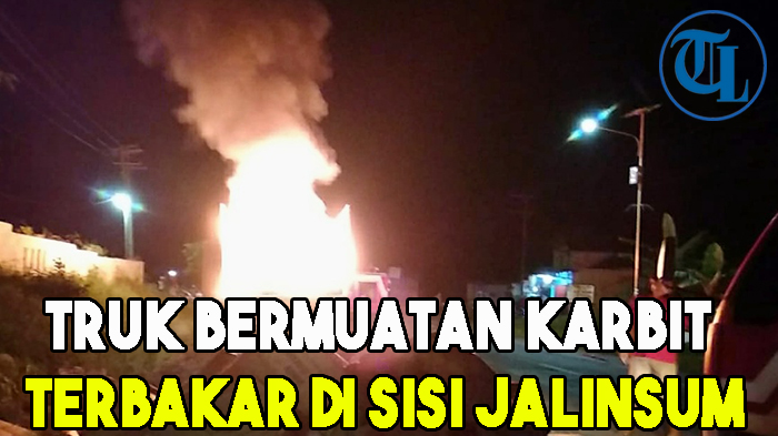 truk-bermuatan-karbit-terbakar-di-sisi-jalinsum.jpg