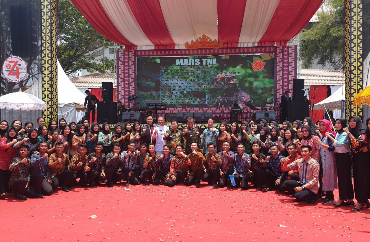 universitas-teknokrat-indonesia-meriahkan-hut-tni-ke-74.jpg