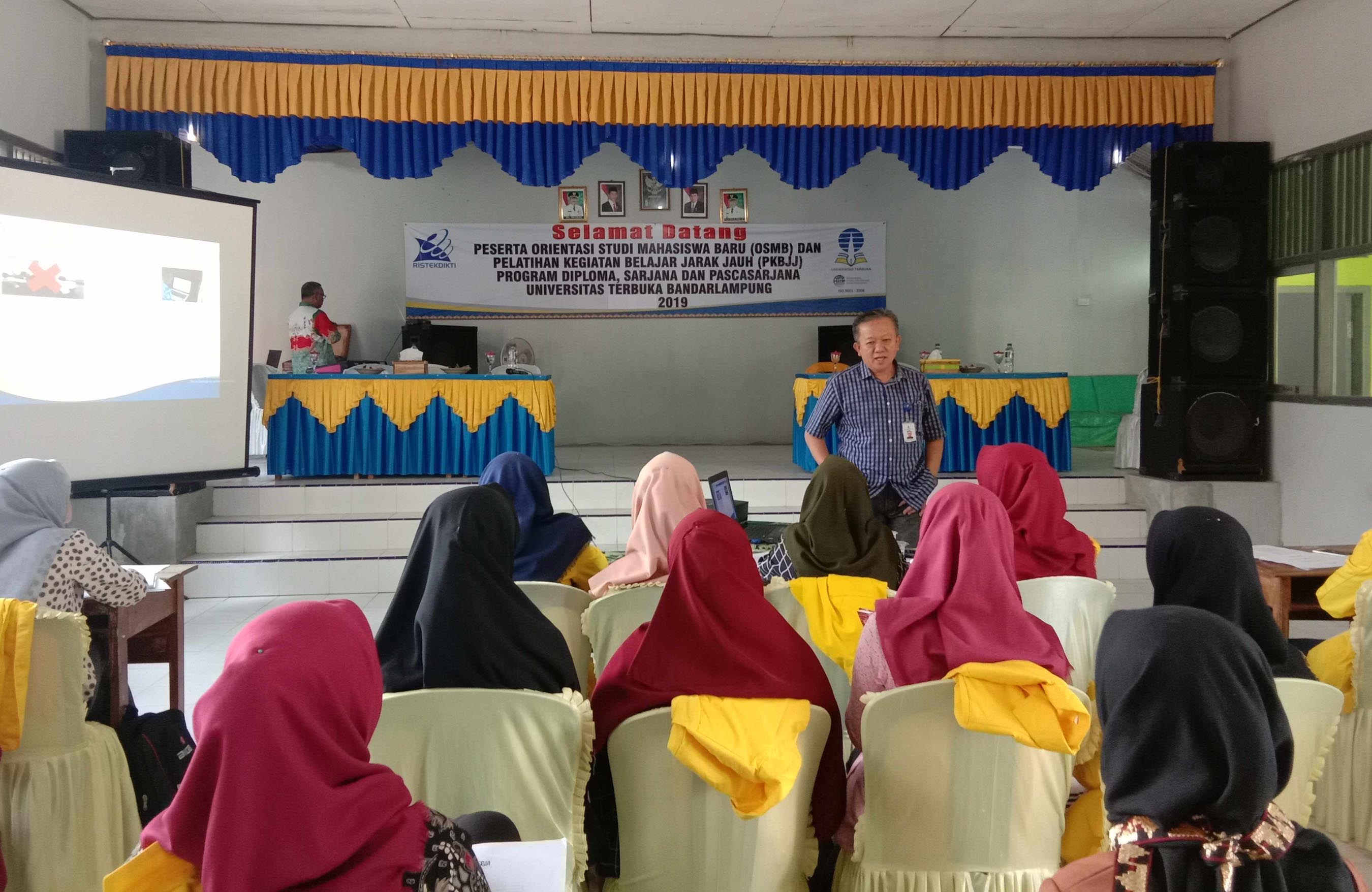 UPBJJ-UT Bandar Lampung Beri Pelatihan Kegiatan Belajar Jarak Jauh Bagi Peserta OSBM