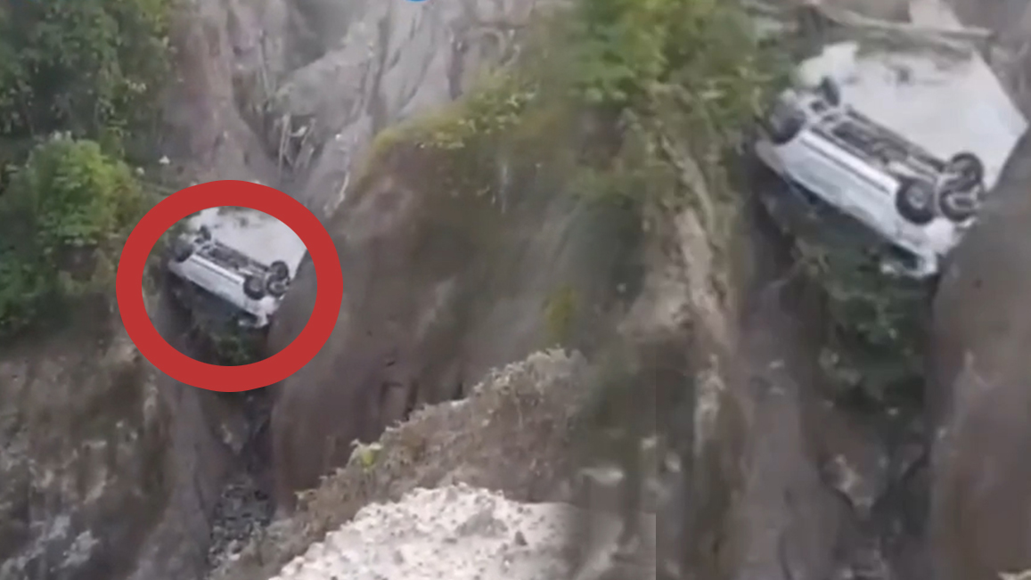 Kecelakaan di Jalan Lintas Siantar, Daihatsu Xenia Jatuh ke Jurang, Ternyata Dikemudikan Polisi