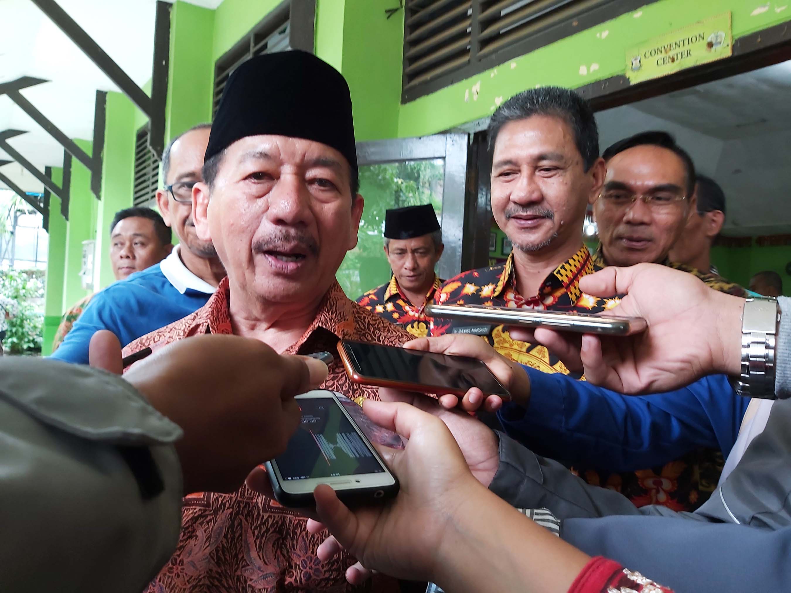 wali-kota-bandar-lampung-herman-hn-soal-tali-asih-pensiunan-guru-sd.jpg