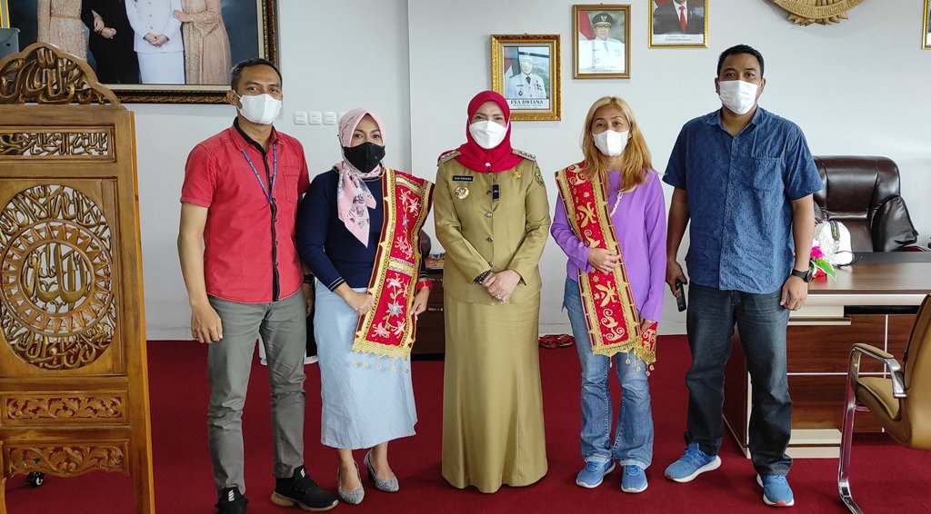 wali-kota-eva-galakkan-vaksinasi-keliling.jpg