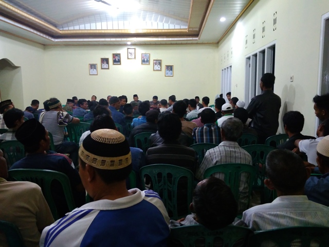 Ratusan Warga Sinar Ogan Pertanyakan Penggunaan Dana Desa