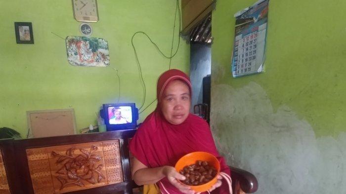 Hidup di Tengah Wabah Corona, Warga Jember Jual Gelas Agar 3 Anaknya Bisa Makan