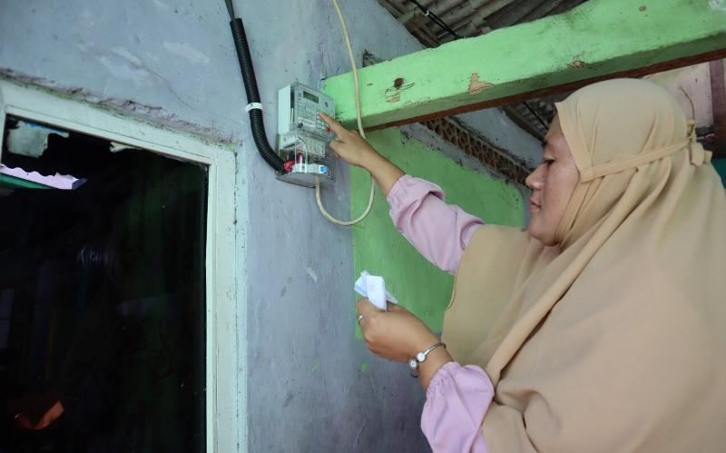 warga-sambut-baik-diskon-listrik-pln.jpg
