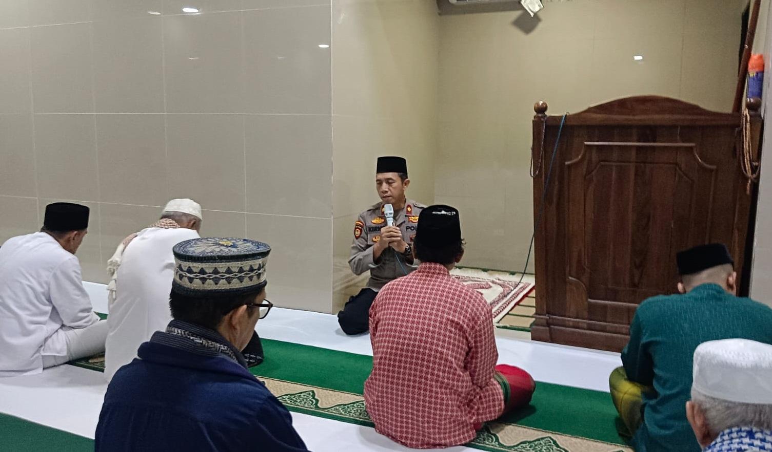 Kapolsek Tanjung Karang Timur Polda Lampung Ajak Warga Jaga Kerukunan Pada Pilkada 2024