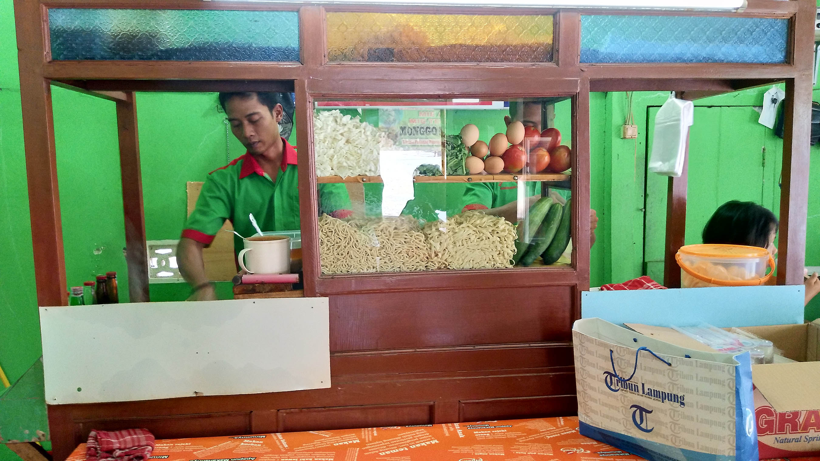Mi Tek Tek Murah Tapi Enak di Warung Bakso Monggo Moro Bandar Lampung