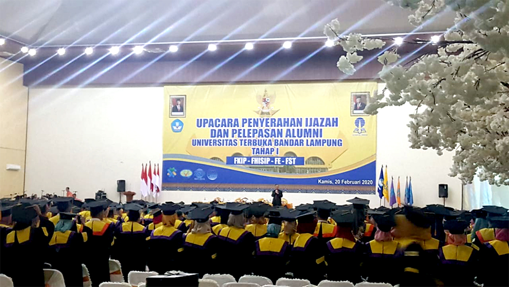 wisuda-ut-lampung-tahap-1.jpg