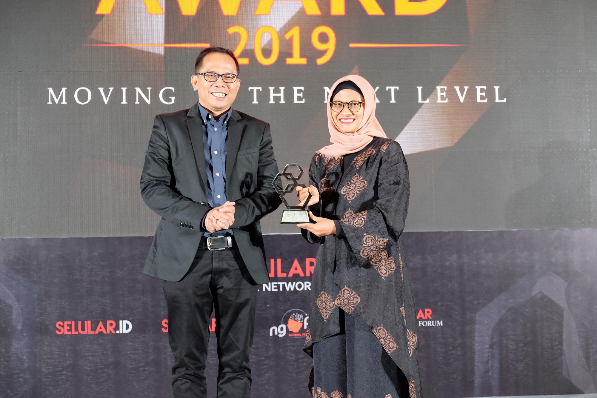 xl-axiata-raih-penghargaan-best-network-transformation-initiative-dan-best-b2b-service.jpg