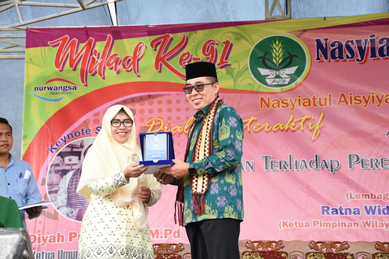 zaiful-bokhari-beri-sambutan-dan-buka-acara-milad-nasyiatul-aisyiyah-ke-91.jpg