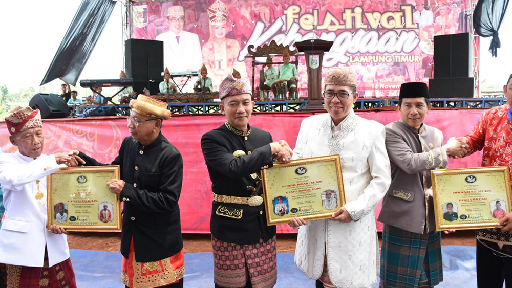 zaiful-bokhari-hadiri-festival-kebangsaan-bumi-tuwah-bepadan-kabupaten-lampung-timur.jpg